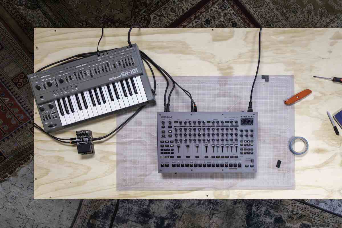 ローランド、新旗艦『TR-1000』発表