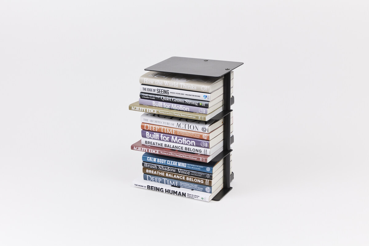 積読本を解消する本棚『積読ホルダー』発売の画像