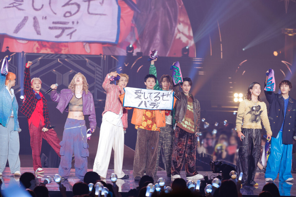 BUDDiiS、覚悟のツアー『COSMiiC』レポ