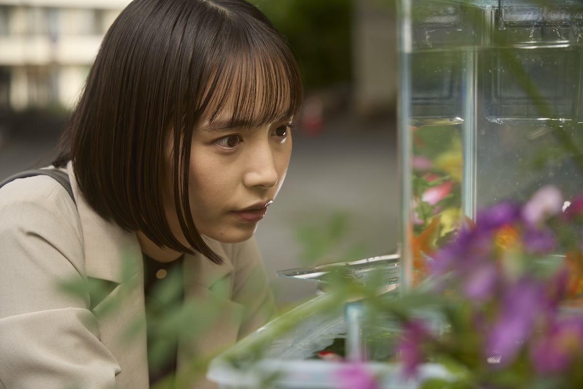 井桁弘恵『そこから先は地獄』第1話場面写真