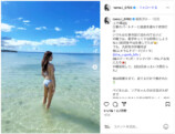板野友美、娘と沖縄のビーチを満喫の画像