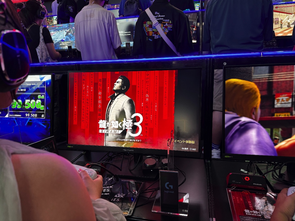 『東京ゲームショウ2025』を見て回る十束おとは