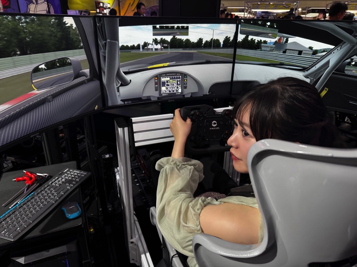 『東京ゲームショウ2025』を見て回る十束おとは