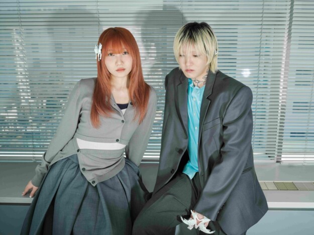 YOASOBI、新曲「劇上」MVプレミア公開