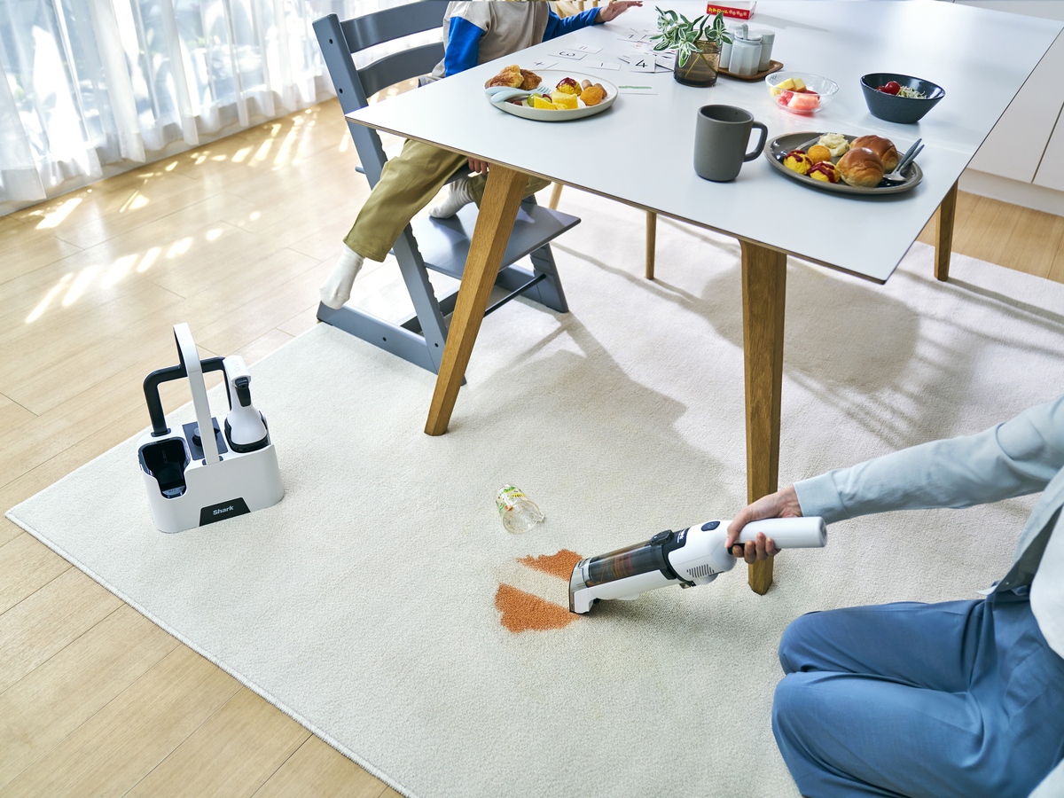 Shark、液体汚れ専用ハンディ登場の画像