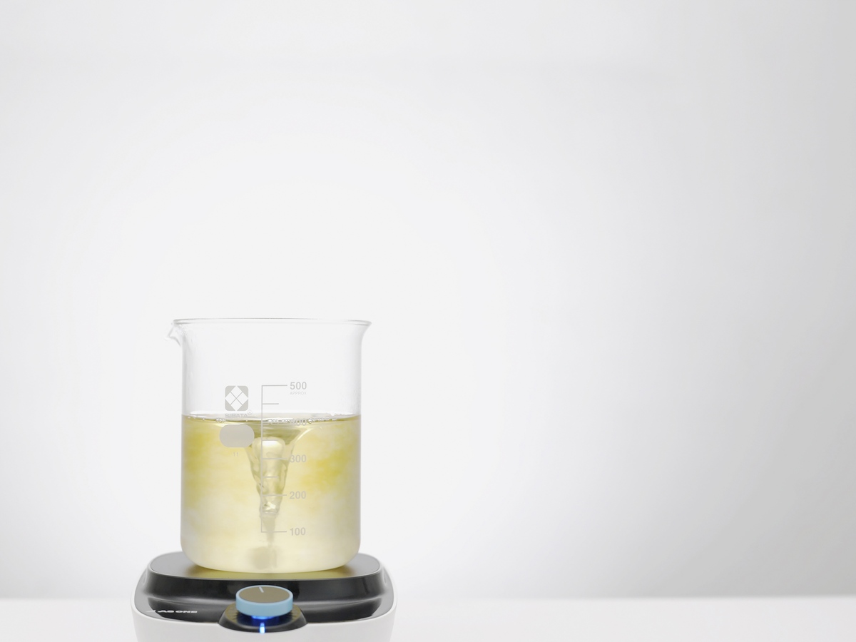 Shark、液体汚れ専用ハンディ登場の画像