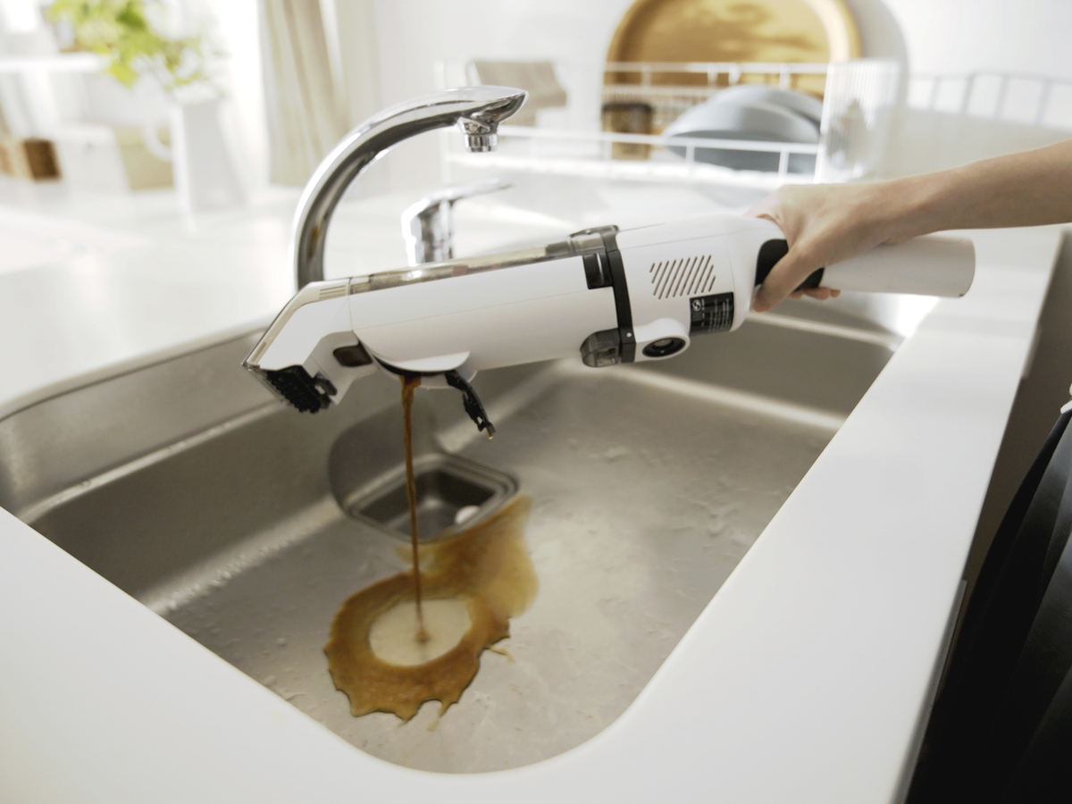 Shark、液体汚れ専用ハンディ登場の画像