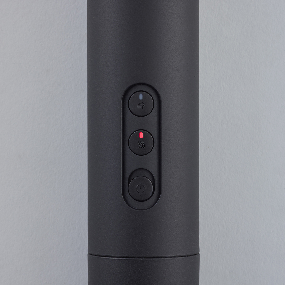 カドー、人気乾燥機にブラック追加の画像