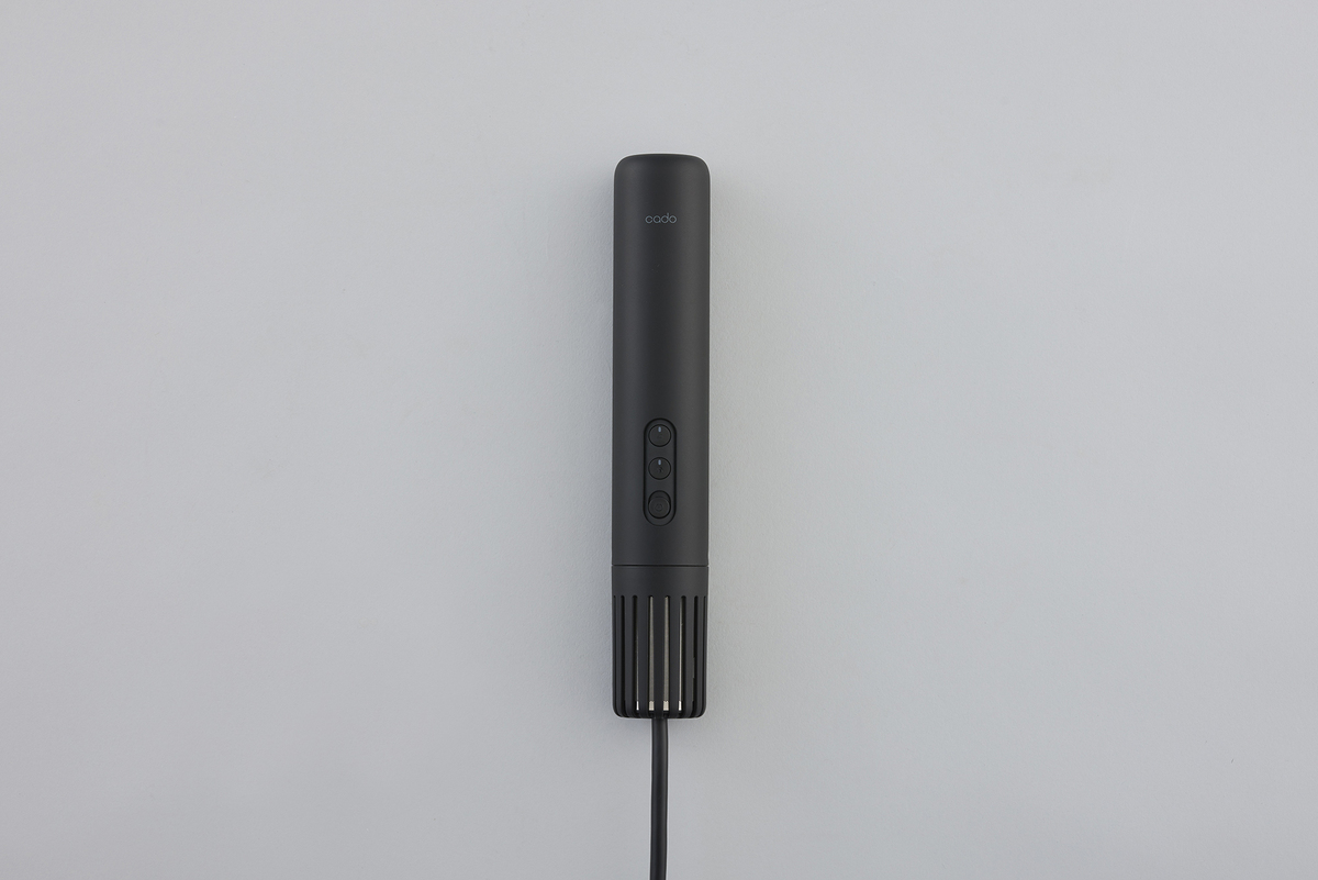 カドー、人気乾燥機にブラック追加の画像