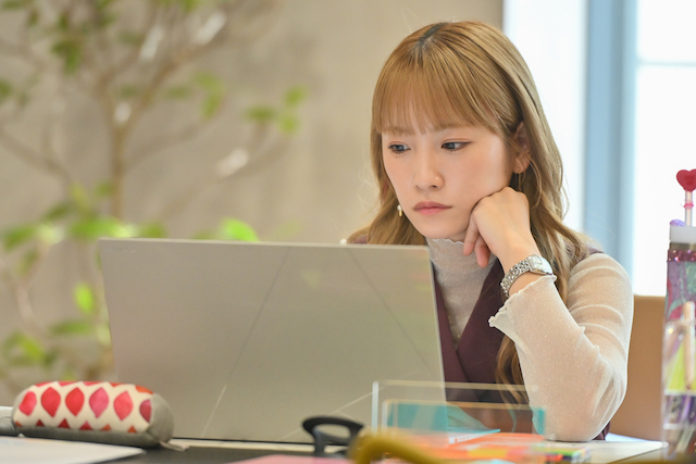 波瑠×川栄李奈『フェイクマミー』対談の画像