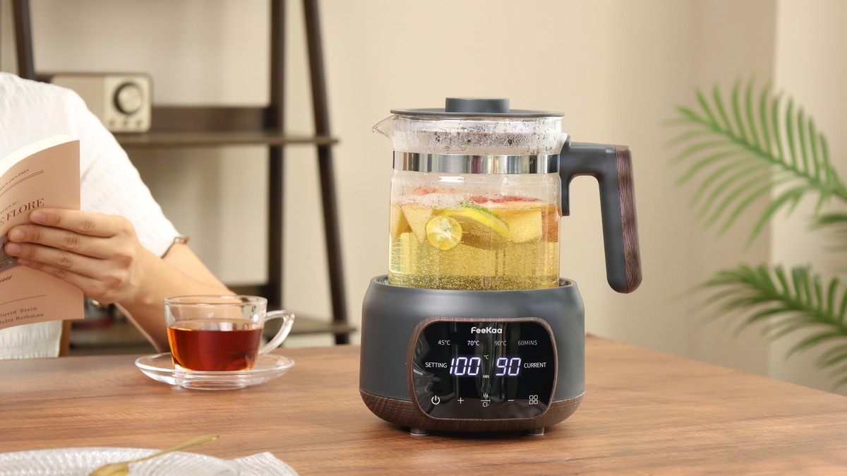 FeeKaaの「透明電気ケトル」発売の画像