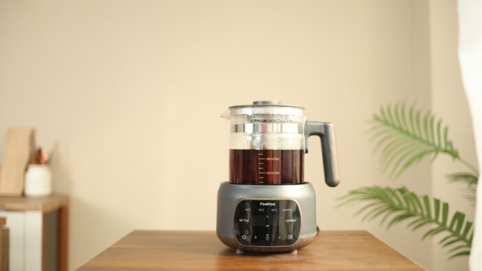 FeeKaaの「透明電気ケトル」発売