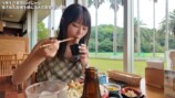 うさぎと戯れるいけちゃん