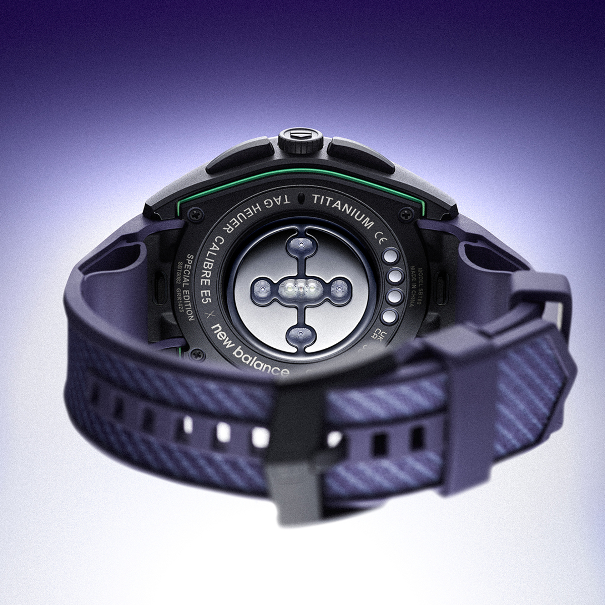 タグホイヤー×NBのスマートウォッチの画像