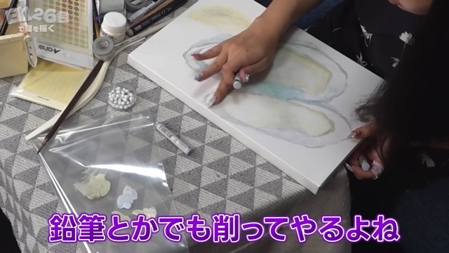 東京藝術大学出身クリエイター集団 「アートゥーン！」が白色のみで作った絵画