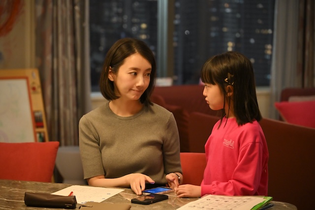 『フェイクマミー』正反対の波瑠×川栄李奈の画像