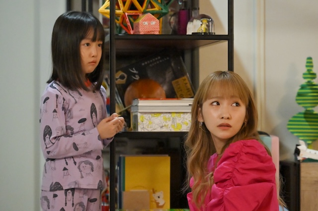 『フェイクマミー』正反対の波瑠×川栄李奈の画像