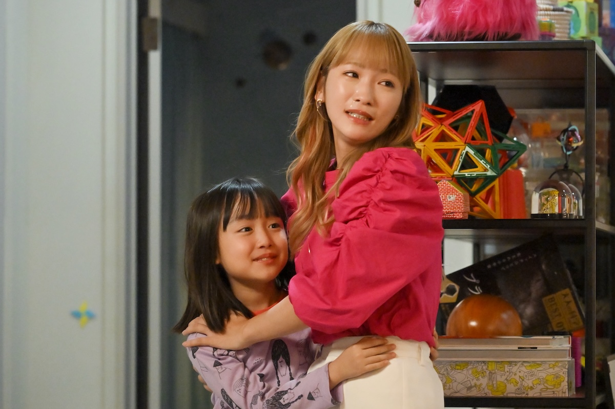 『フェイクマミー』正反対の波瑠×川栄李奈