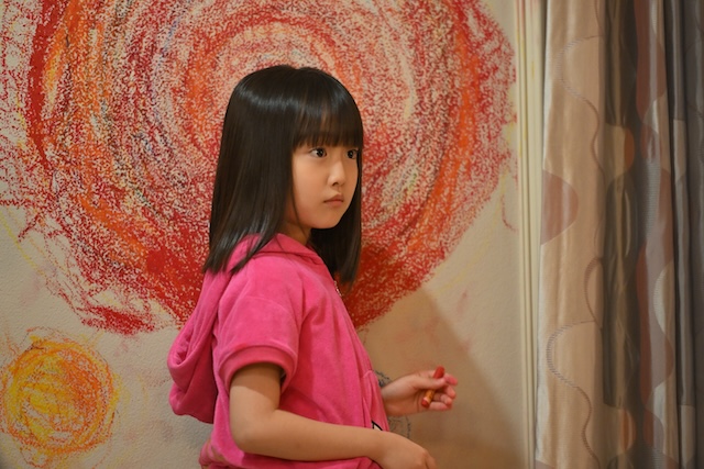 『フェイクマミー』正反対の波瑠×川栄李奈の画像