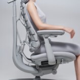 電動ワークチェア『LiberNovo Omni』の画像