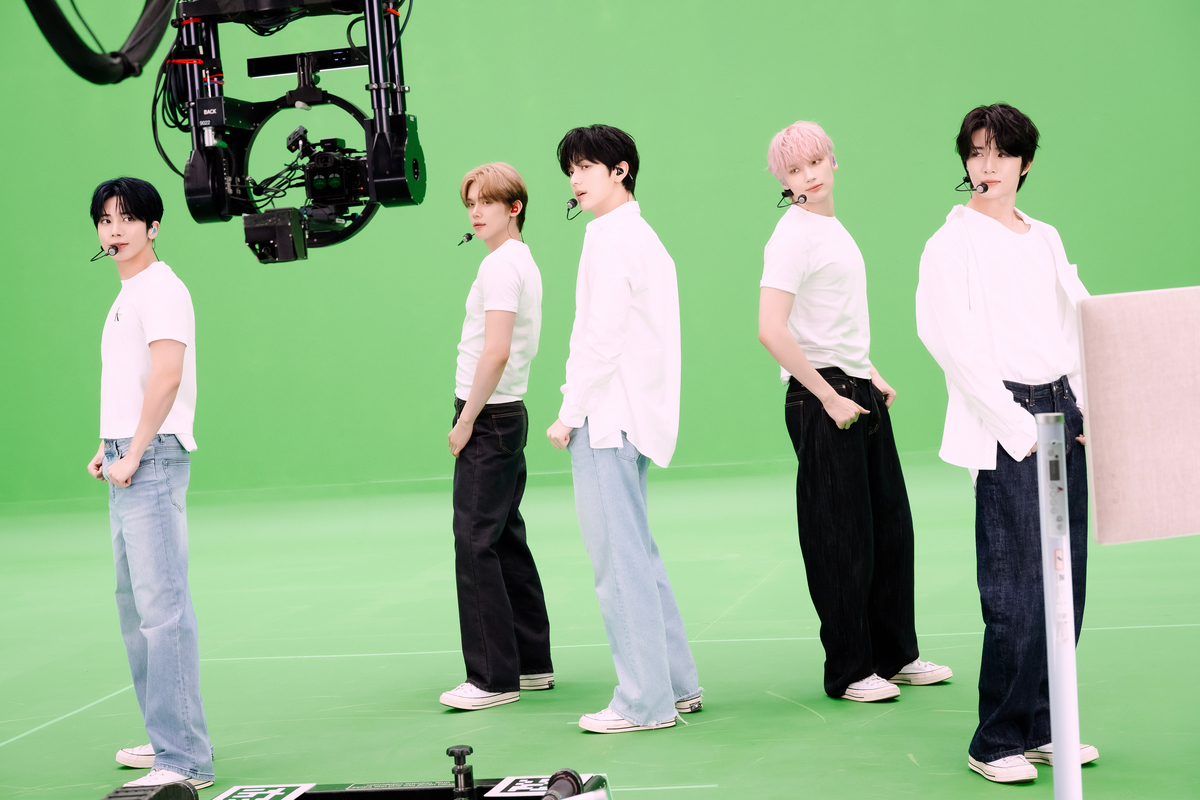 『TOMORROW X TOGETHER VR CONCERT : HEART ATTACK』(P)&(C) BIGHIT MUSIC