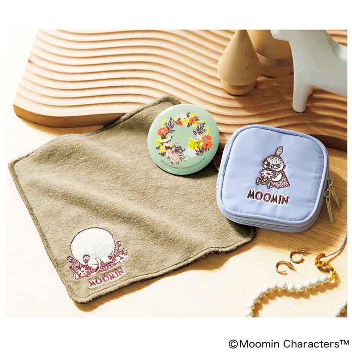 『リンネル』15周年記念の12月号の画像