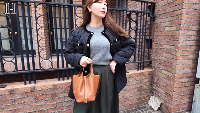 小嶋陽菜が披露した秋冬コーデ