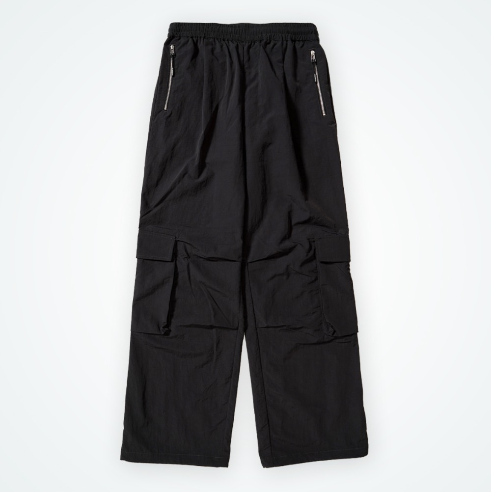ナイロンカーゴパンツ