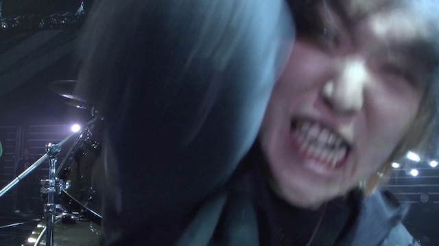 「犬とバカ猫」（10月6日放送『CDTVライブ！ライブ！』より）