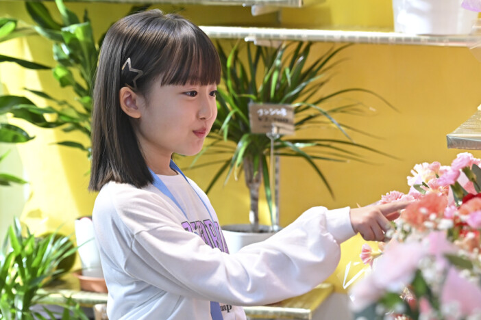 池村碧彩ら、“アーニャ”子役たちが大渋滞