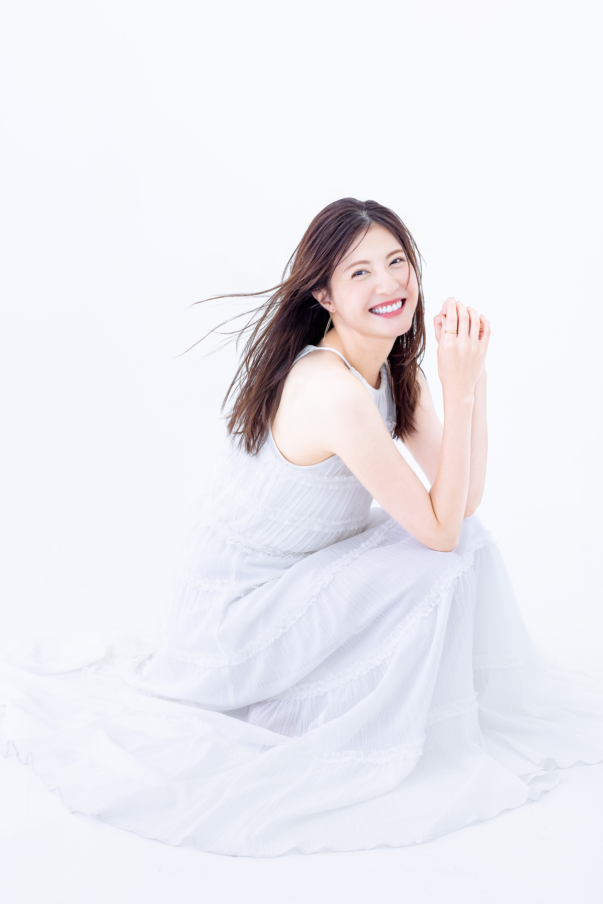 佐藤ありさオフィシャルカレンダー2026発売の画像