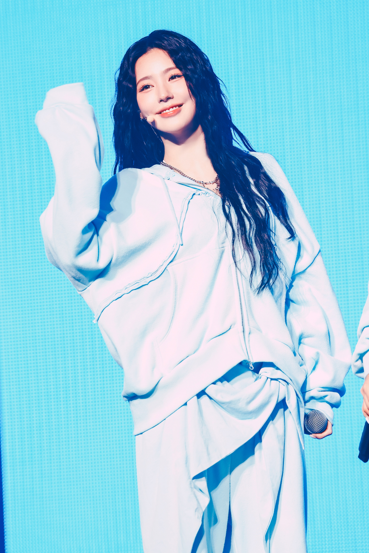 i-dle（撮影＝YOSHIHITO KOBA、アンザイミキ）