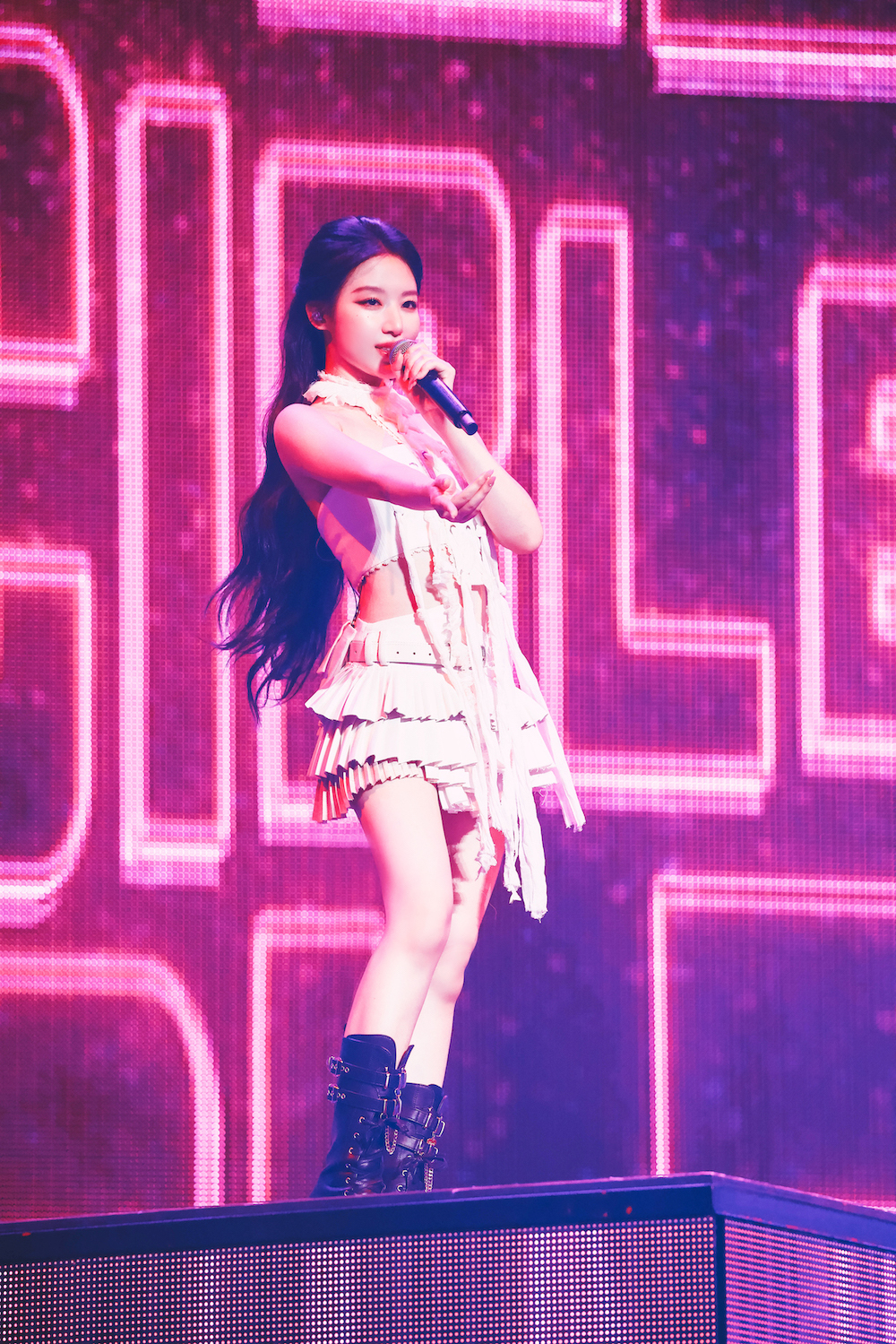 i-dle（撮影＝YOSHIHITO KOBA、アンザイミキ）