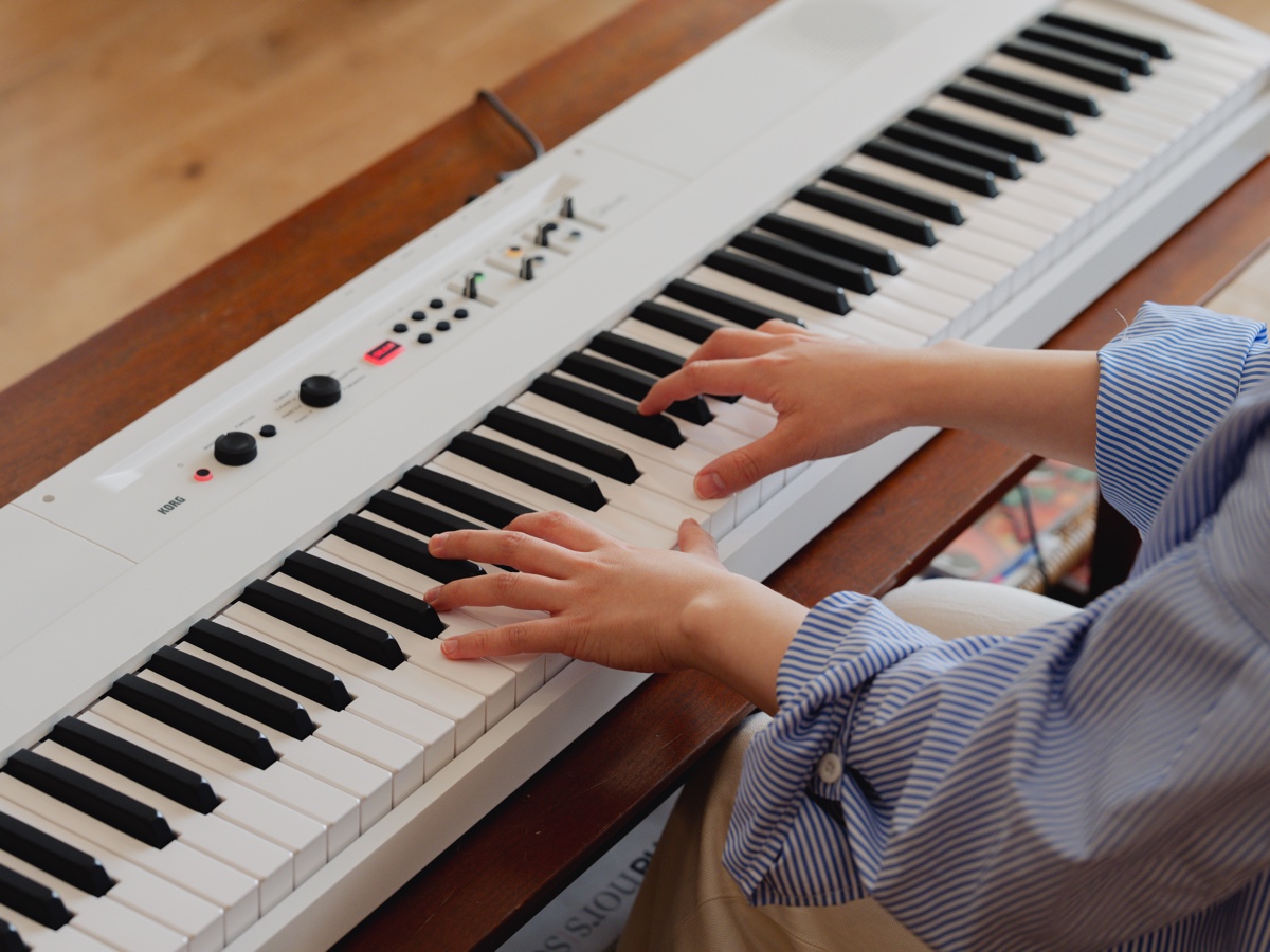 電子ピアノ「Liano LIVE!」