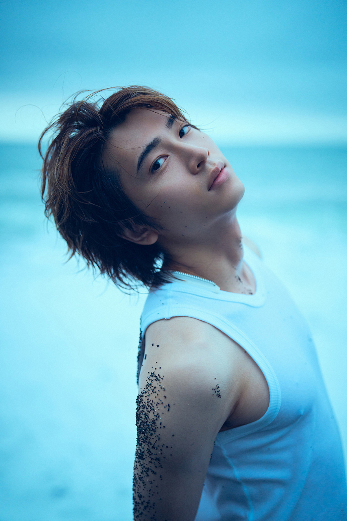 庄司浩平写真集、発売前重版出来