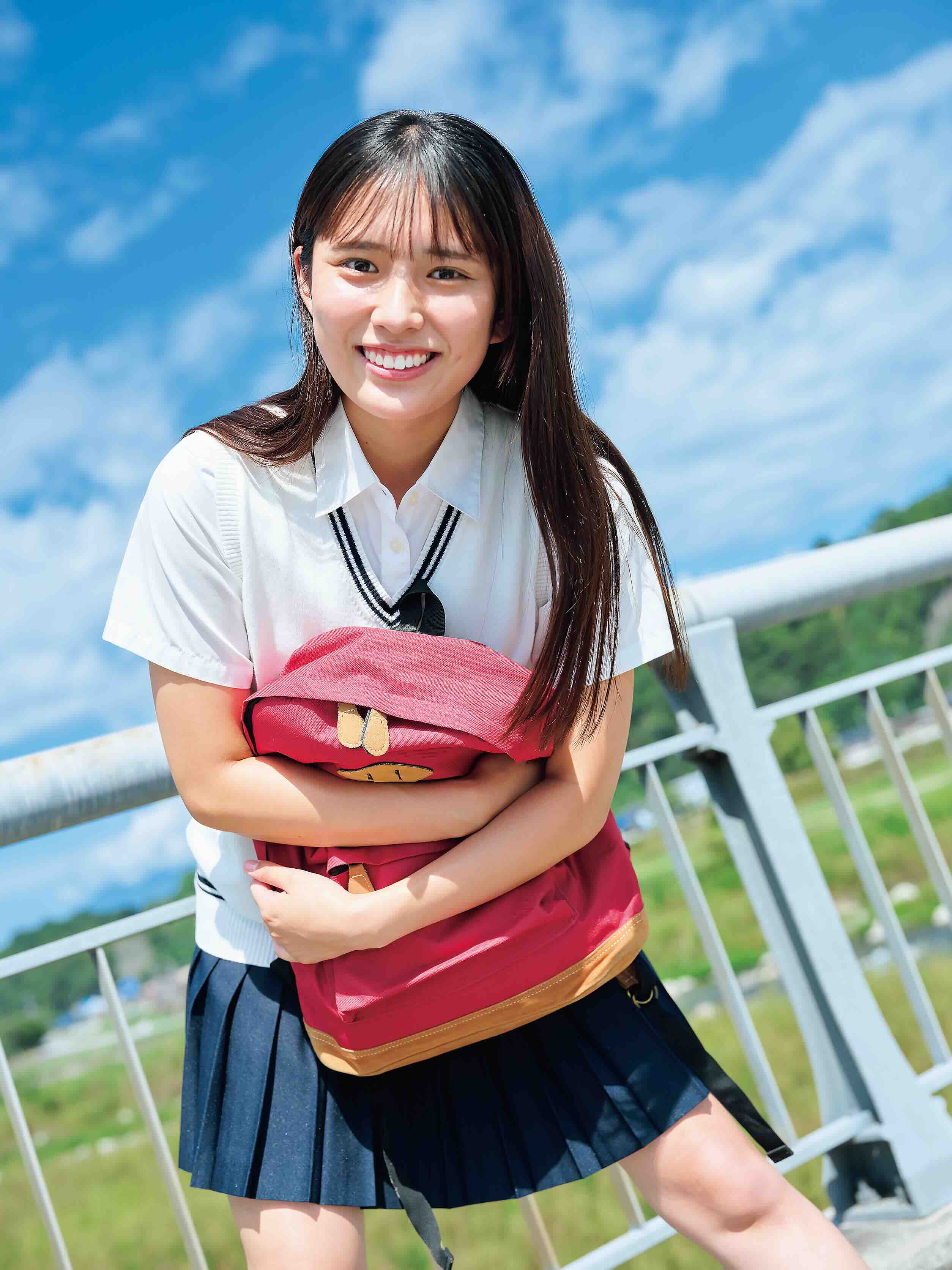 シャルロット・日比谷萌甘『少年サンデー』初表紙の画像