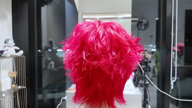 50センチの長髪からイメチェンをした女性