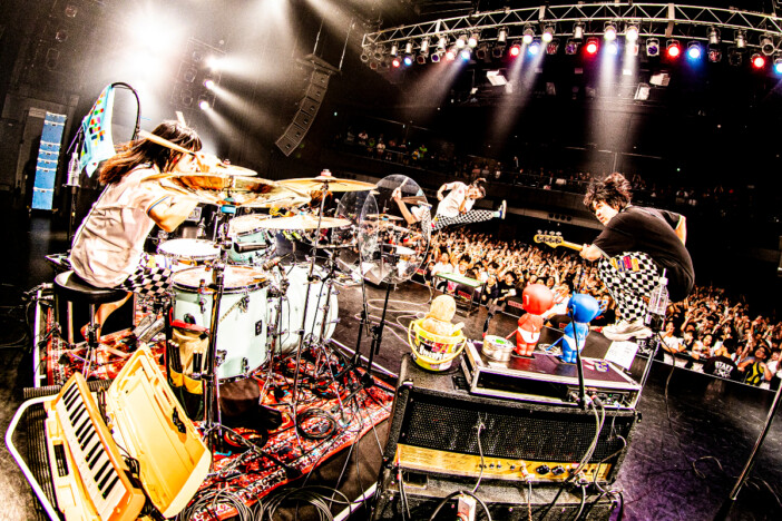 サバシスター、氣志團と共演したツアー初日