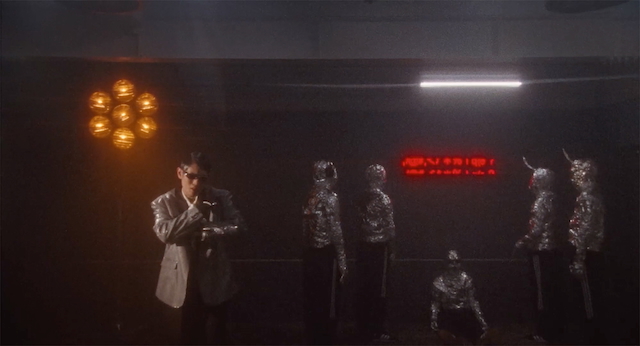 「フラワー」MVより