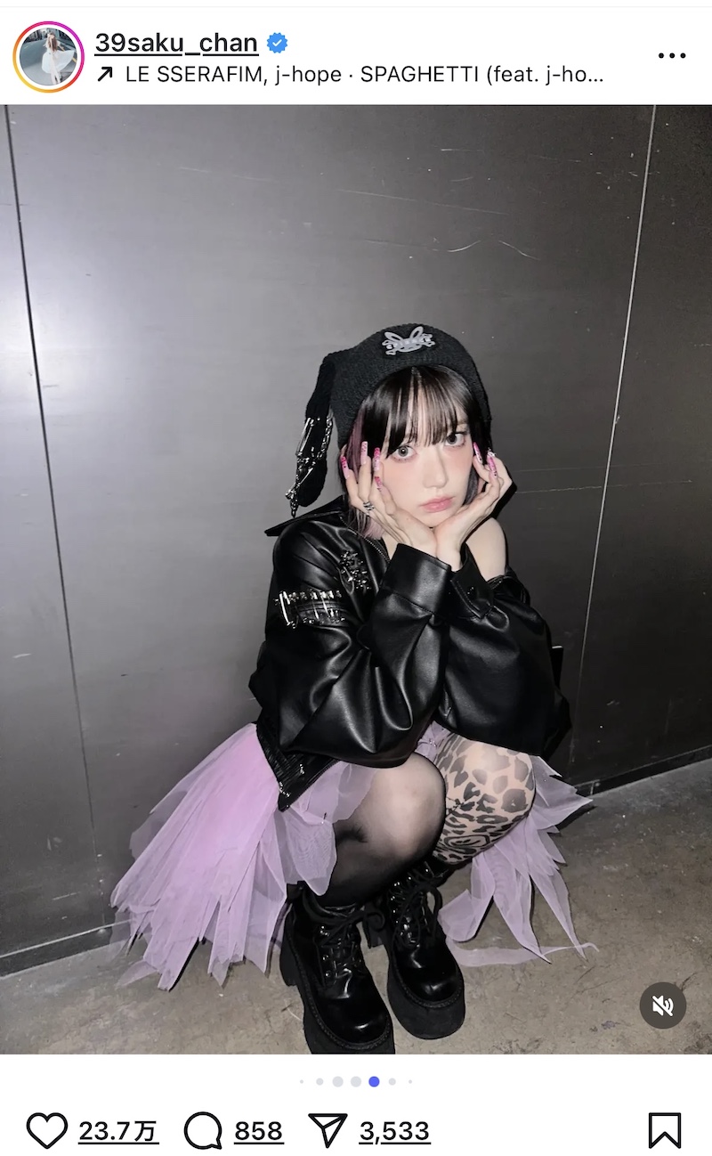 SAKURA、ヘソだしスタイルのMVオフショ公開の画像