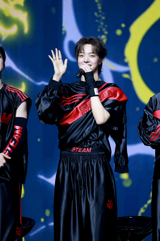 &TEAM 韓国メディアショーケース