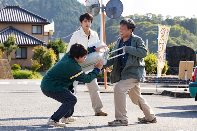 『ぼくたちん家』及川光博×手越祐也が急接近の画像