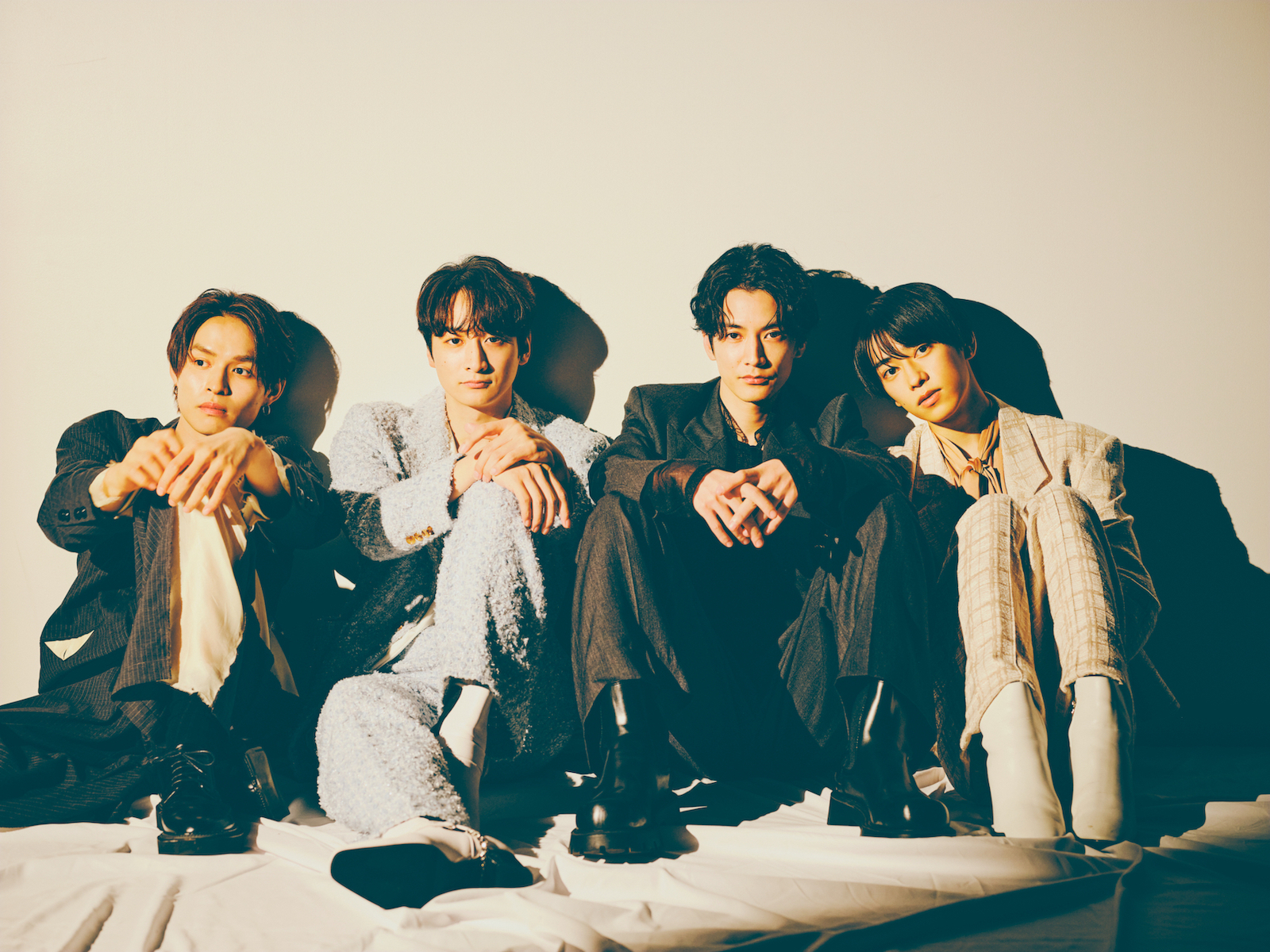 兵頭功海＆小関裕太＆渡邊圭祐＆本島純政（撮影＝林将平）