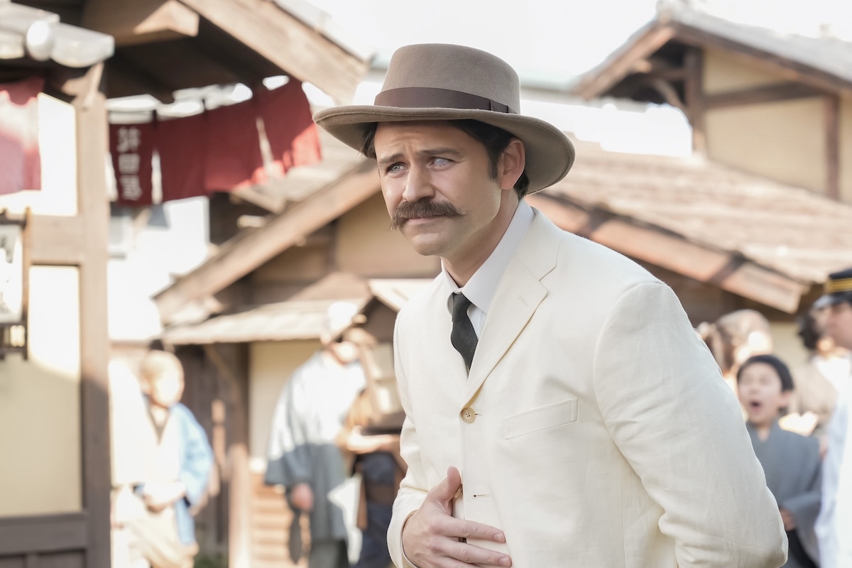 トミー・バストウ、髙石あかりとの関係性を明かす