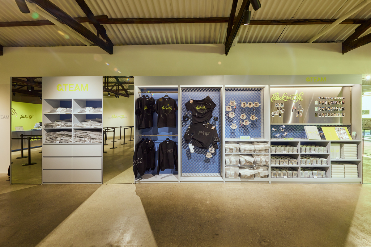 &TEAM ポップアップショップ