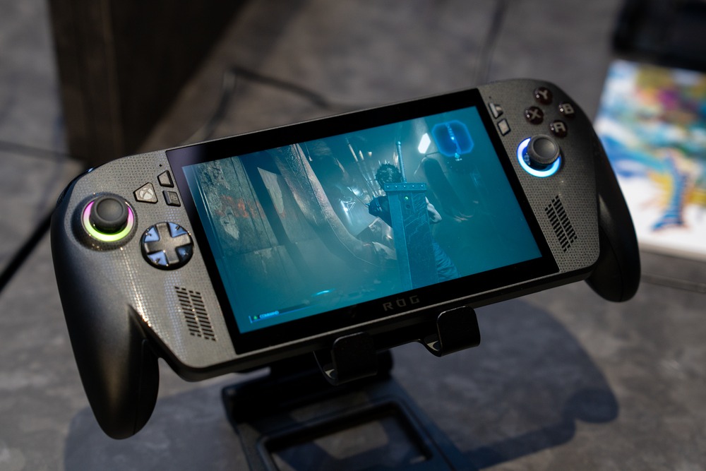 ASUS、Xboxと協業のポータブルPC販売の画像