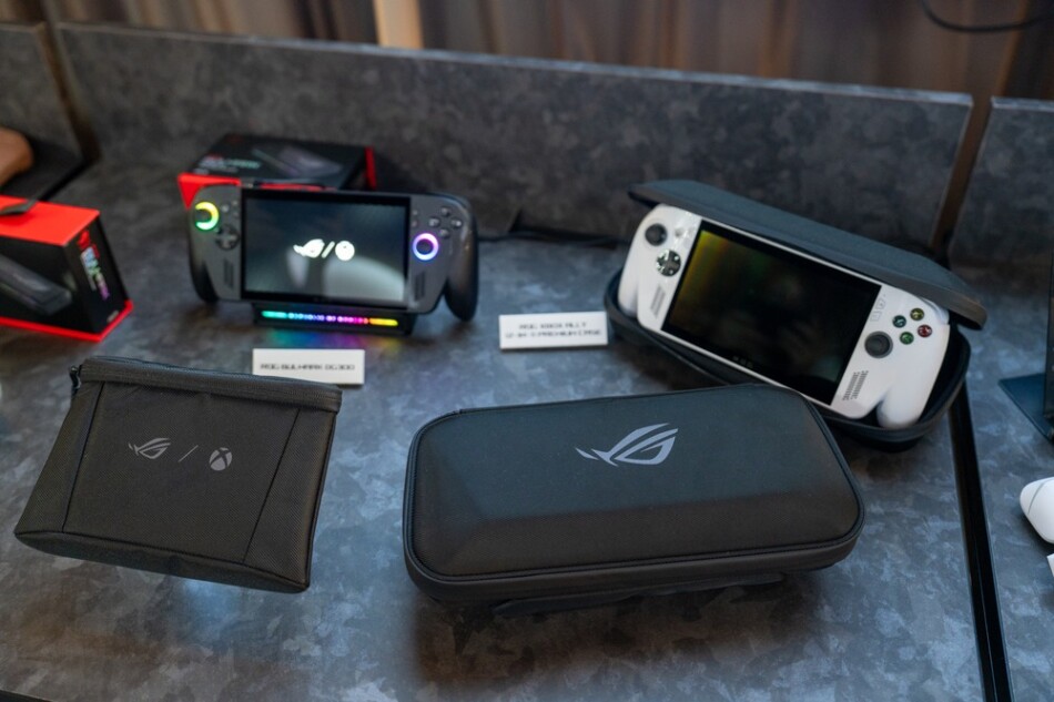 持ち運びに便利なポーチ『ROG Xbox Ally (2-in-1) Premium Case』