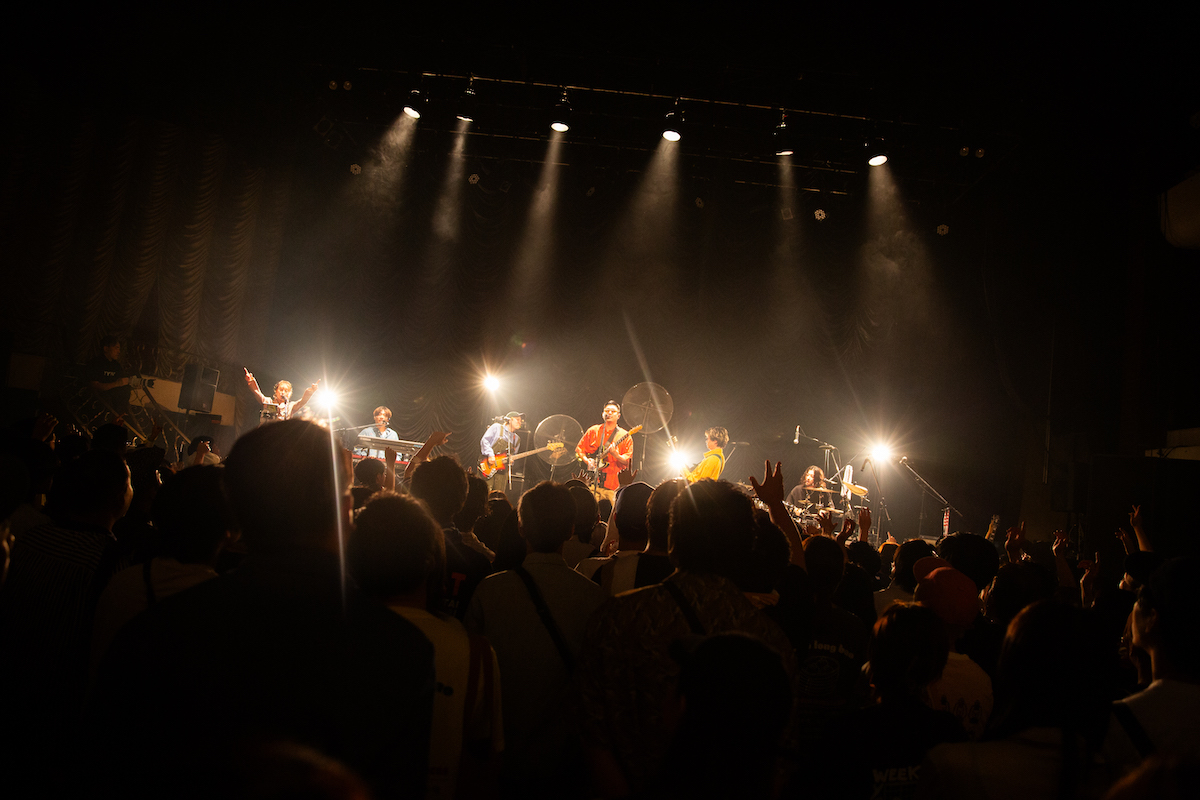 YONA YONA WEEKENDERS（撮影＝Isamu Honma）