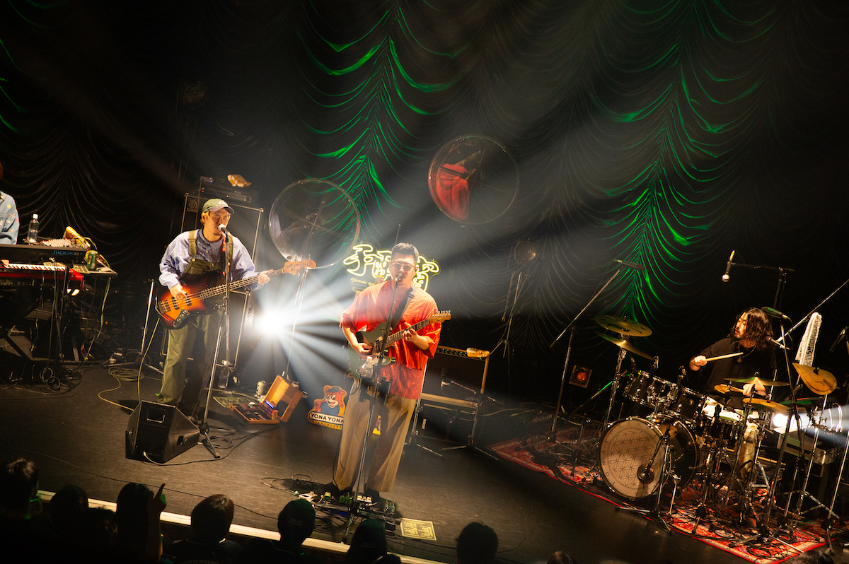 YONA YONA WEEKENDERS（撮影＝Isamu Honma）