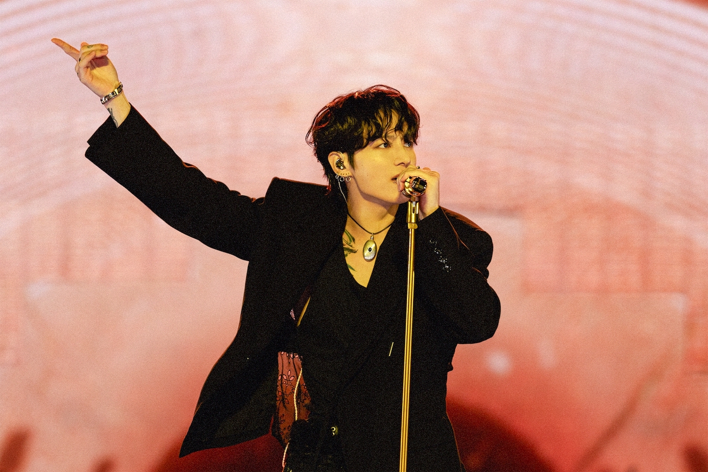 JUNG KOOK (P)&(C)BIGHIT MUSIC